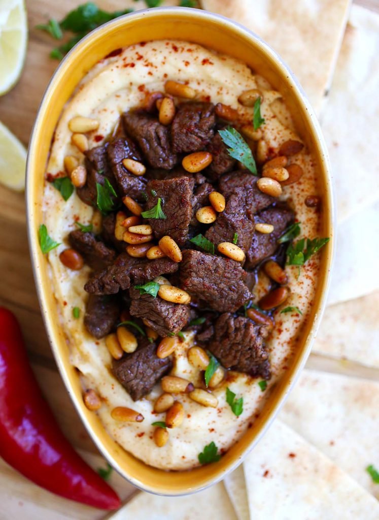 Hummus with meat